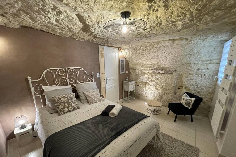 Photo of Bedroom in Limeray