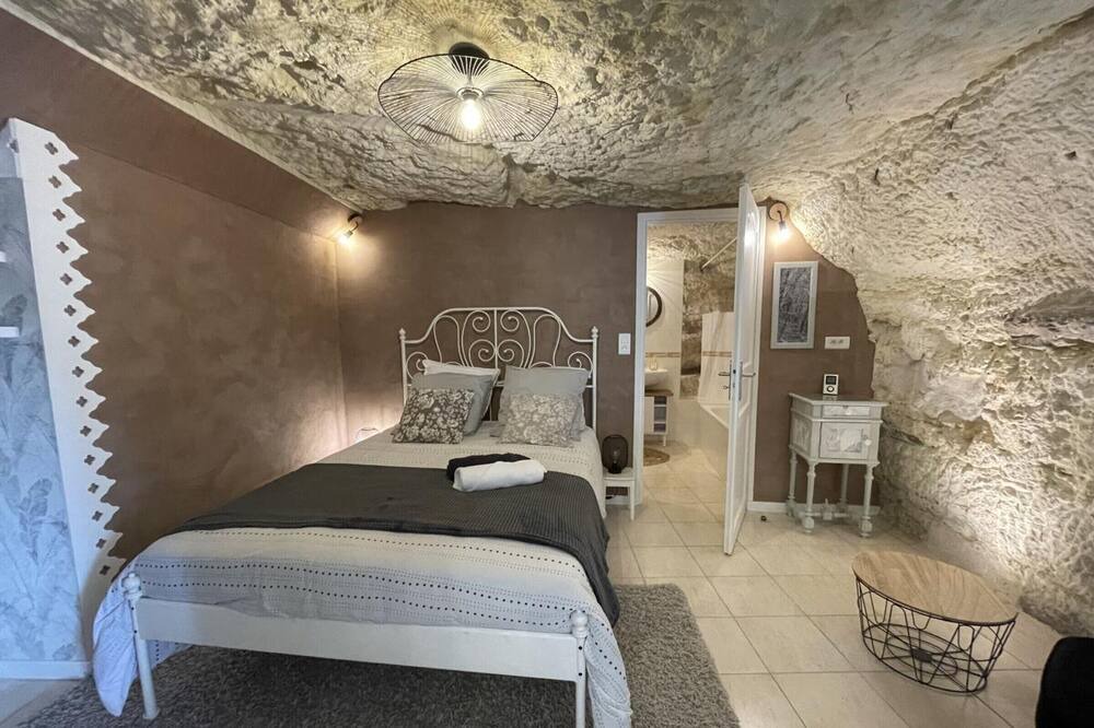 Photo of Bedroom in Limeray