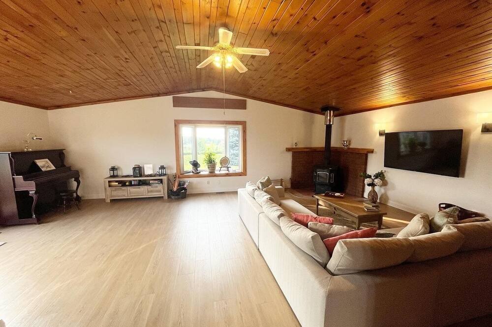 Photo of Livingroom in Douro-Dummer