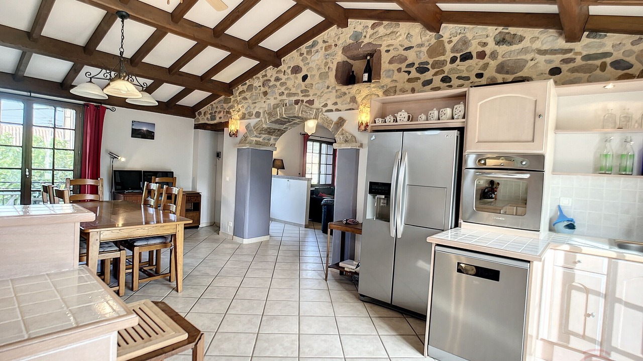 Photo of Kitchen in La Tour-Sur-Orb