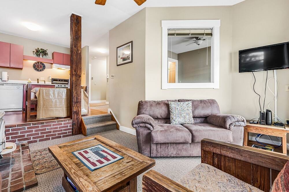 Photo of Livingroom in Bryant Pond