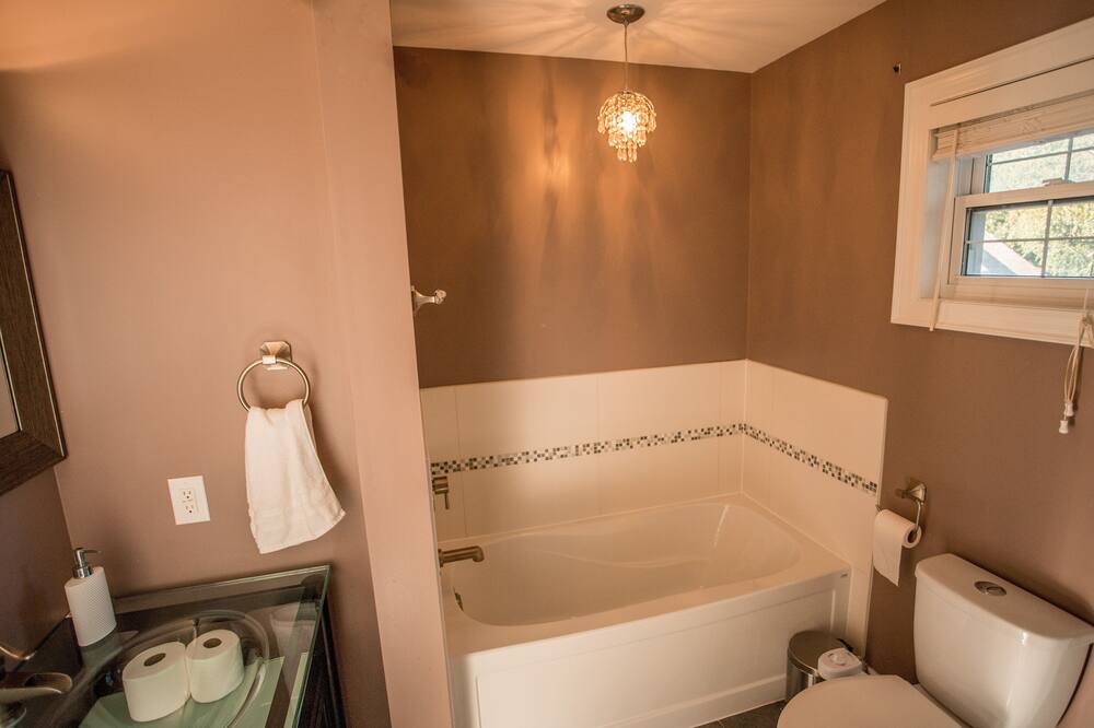 Photo of Bathroom in Orillia