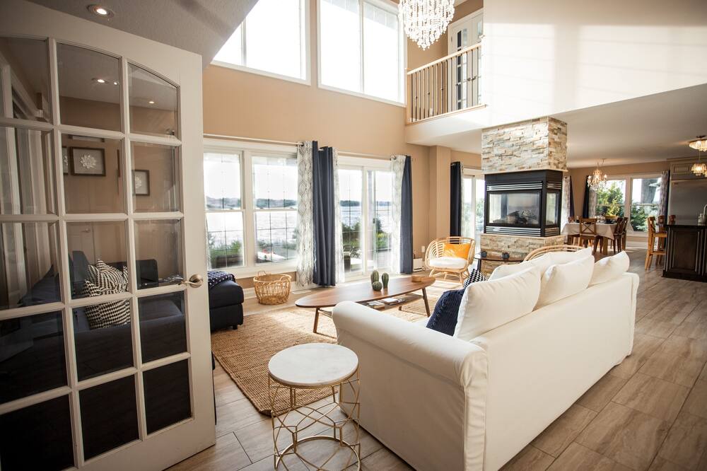 Photo of Livingroom in Orillia