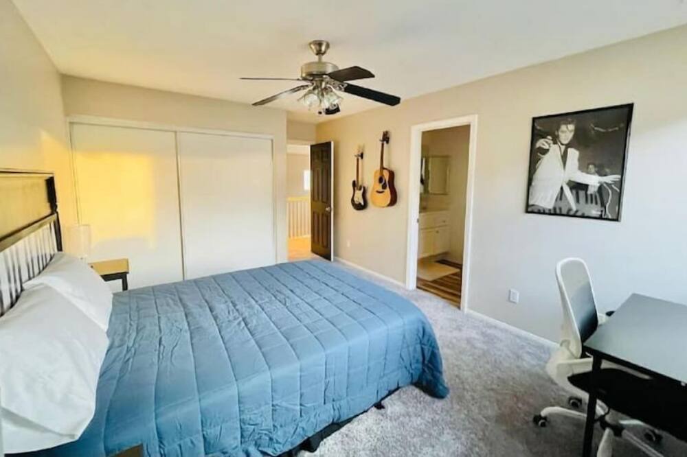 Photo of Bedroom in Victorville