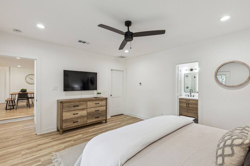 Photo of Bedroom in Grapevine