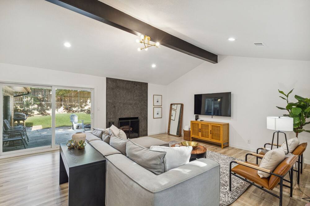 Photo of Livingroom in Grapevine