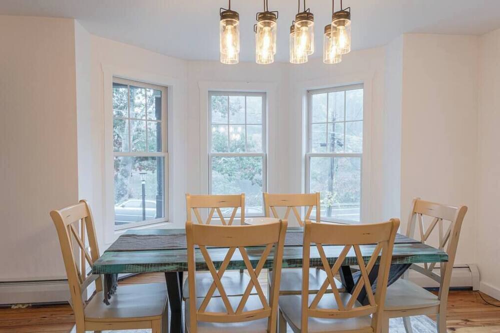 Photo of Livingroom in Pond Eddy