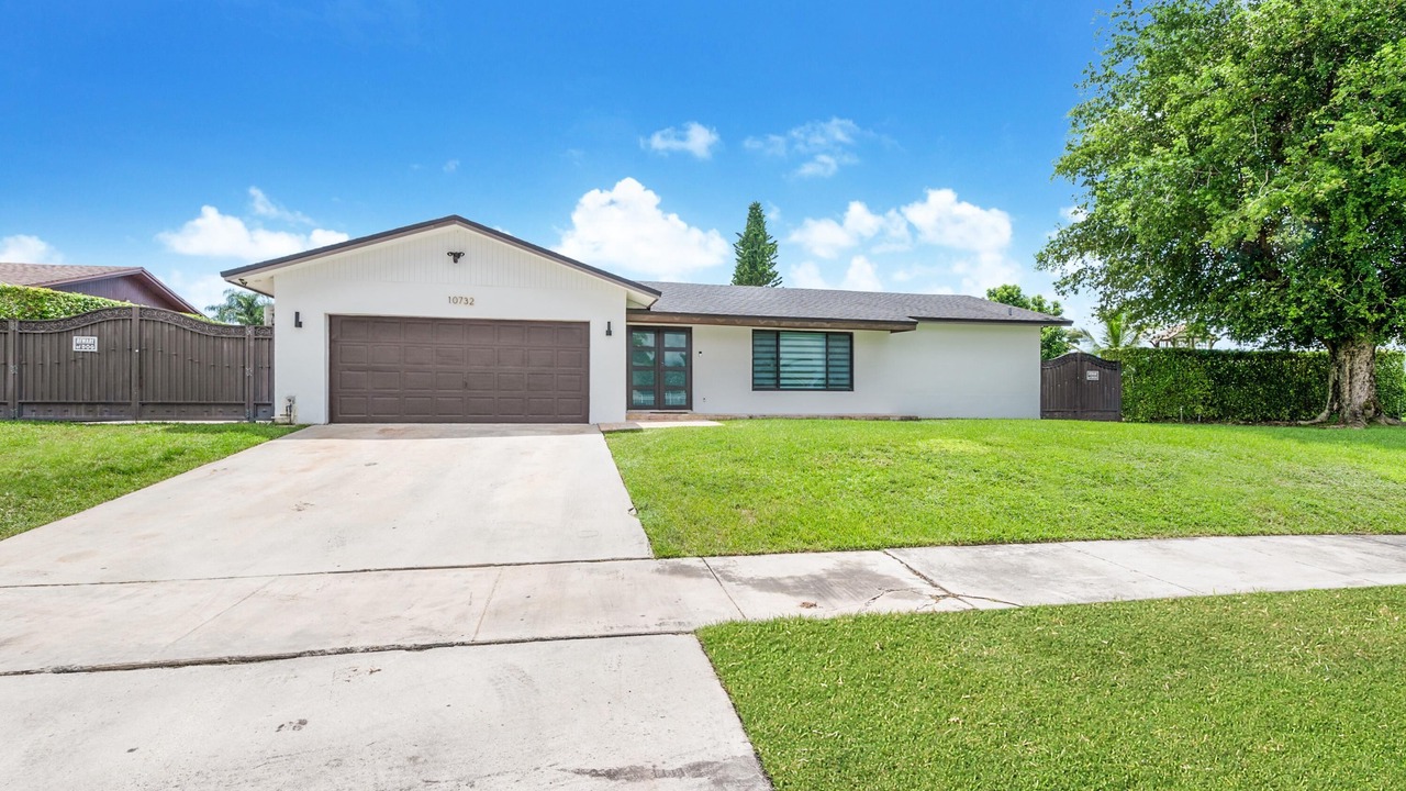 Photo of Outdoor in Palmetto Estates