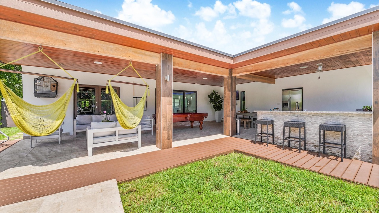 Photo of Patio Balcony in Palmetto Estates