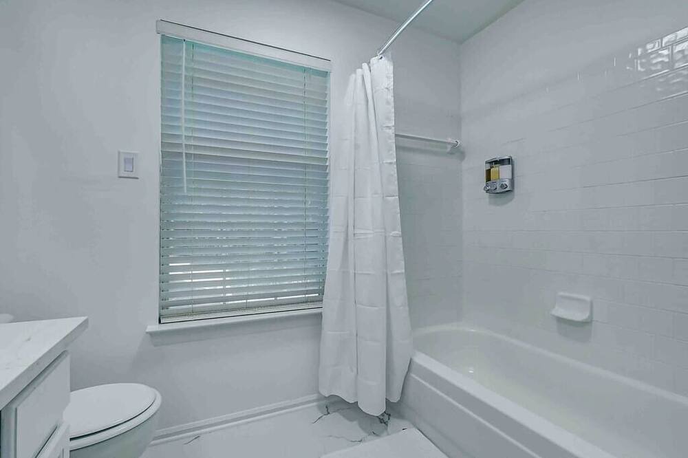 Photo of Bathroom in The Woodlands