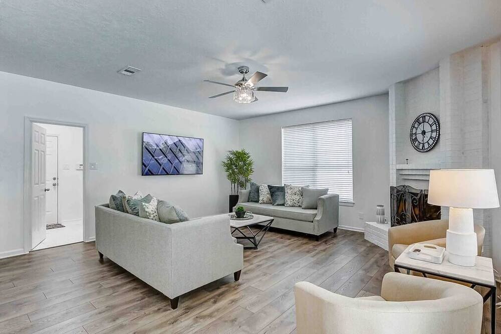 Photo of Bedroom in The Woodlands