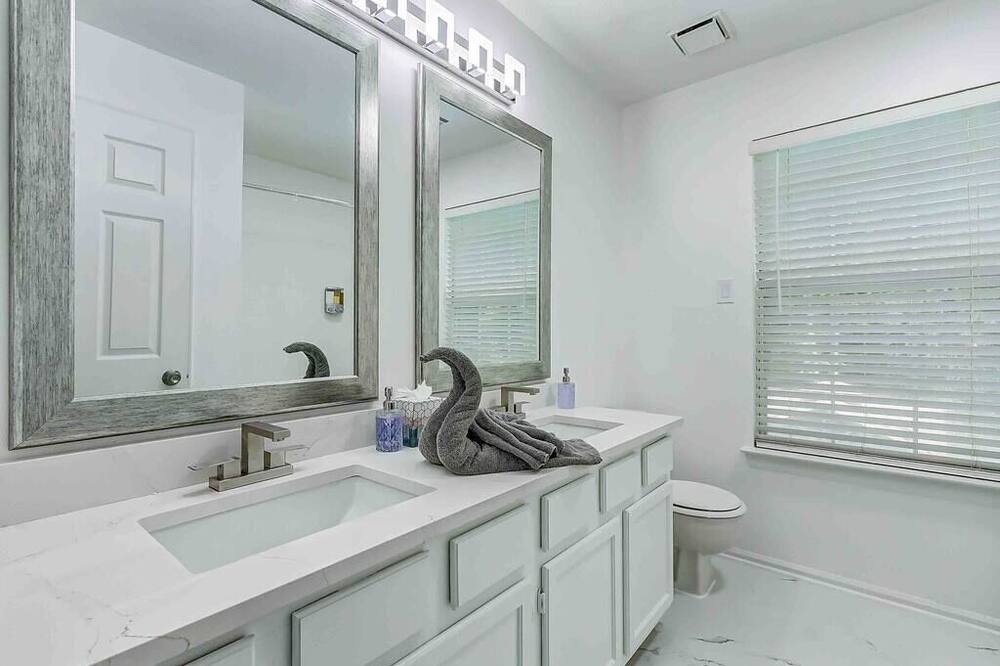 Photo of Bathroom in The Woodlands