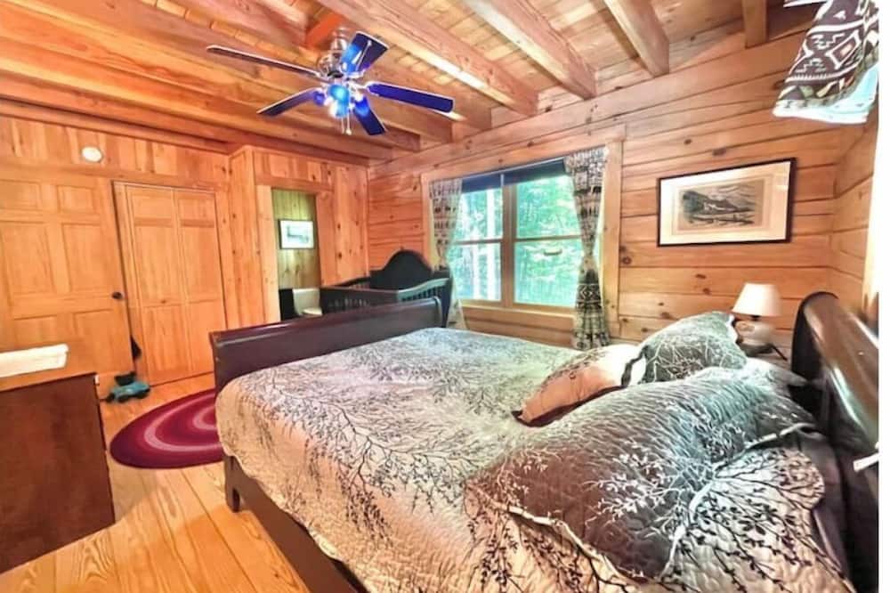 Photo of Bedroom in Clemons