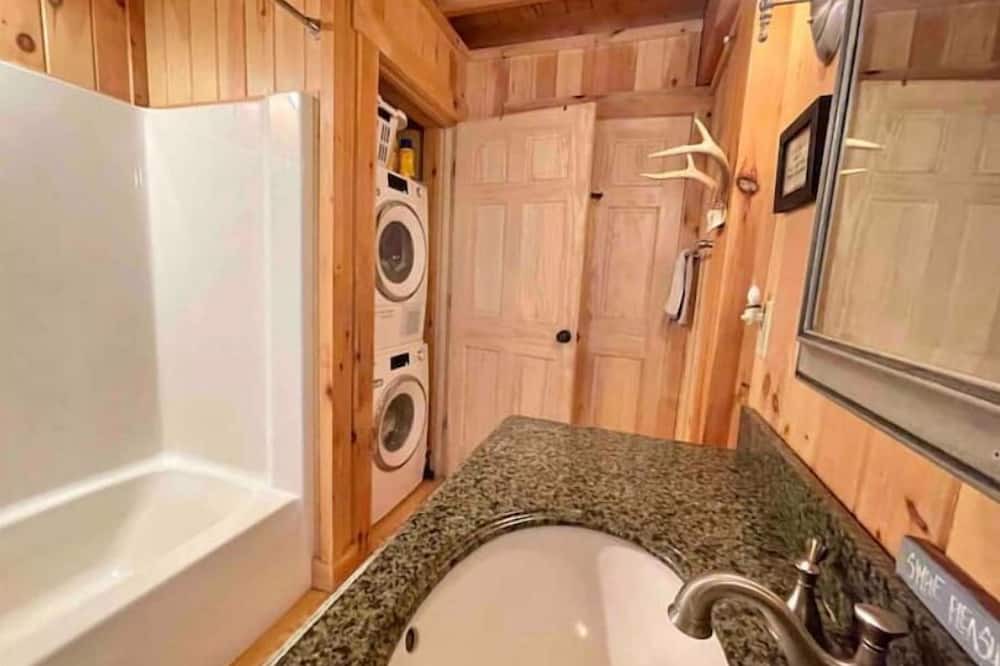 Photo of Bathroom in Clemons