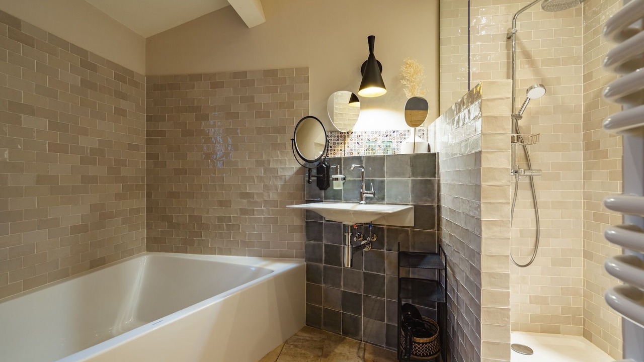 Photo of Bathroom in Saintes-Maries-de-la-Mer