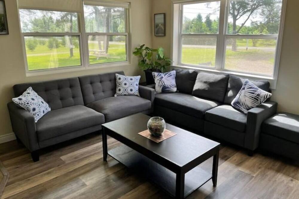 Photo of Livingroom in Cormierville