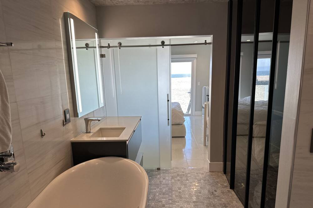 Photo of Bathroom in Old Towne