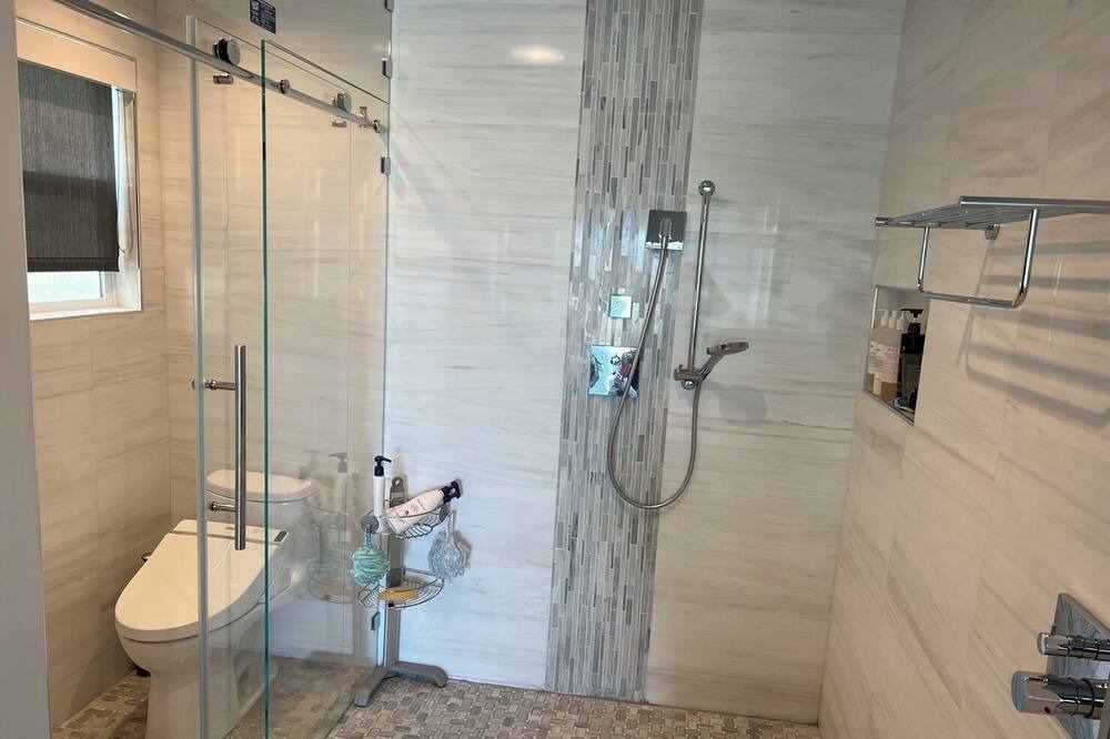 Photo of Bathroom in Old Towne