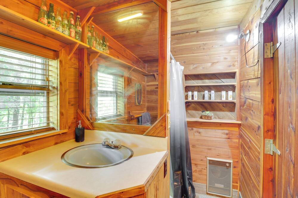 Photo of Bathroom in Wilburn