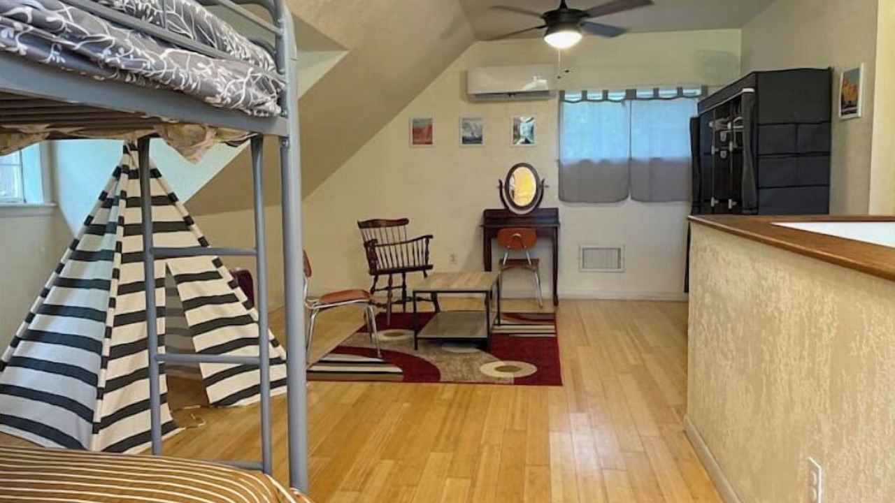 Photo of Livingroom in Henryetta