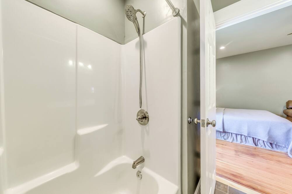 Photo of Bathroom in Alamogordo