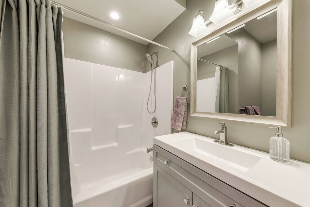 Photo of Bathroom in Alamogordo