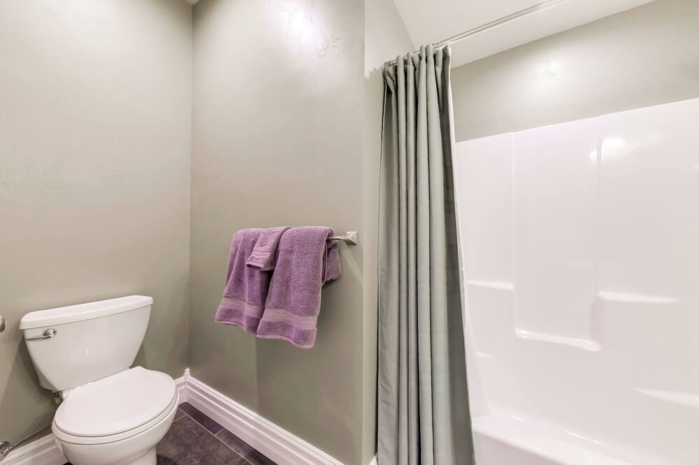 Photo of Bathroom in Alamogordo