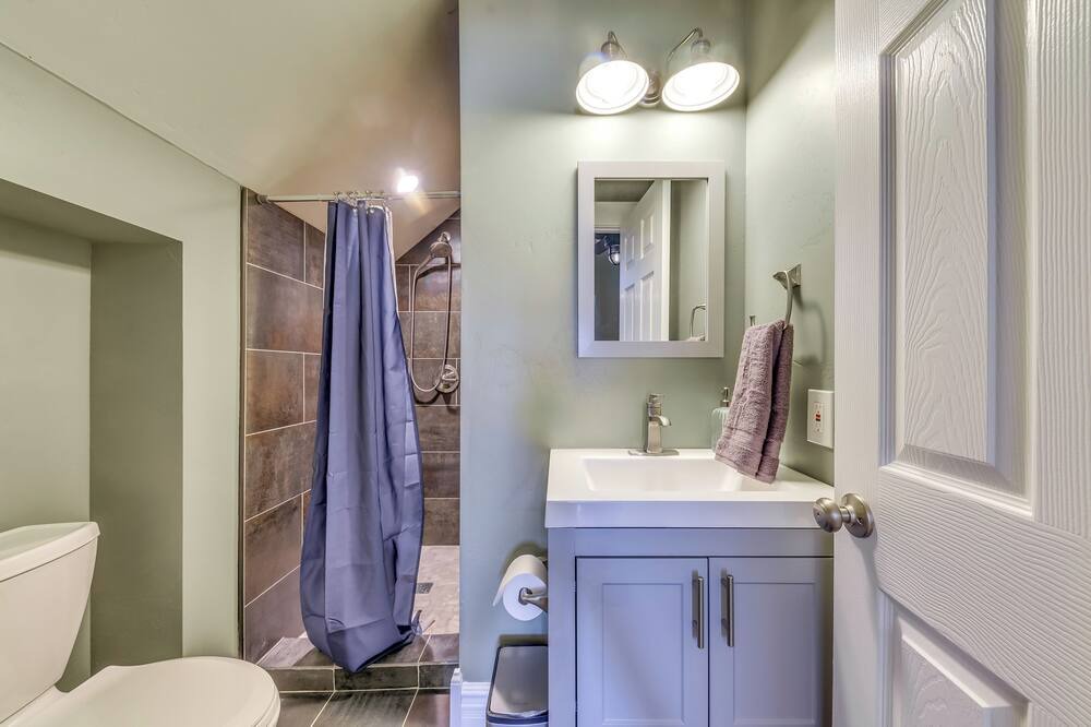 Photo of Bathroom in Alamogordo
