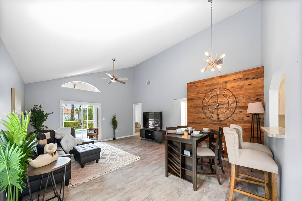 Photo of Livingroom in Bridgewater Crossing