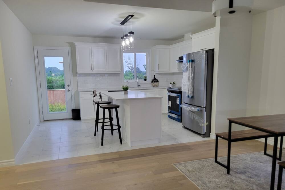 Photo of Kitchen in Lakeshore