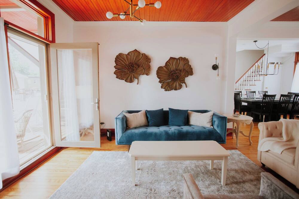 Photo of Livingroom in Sainte-Agathe-des-Monts