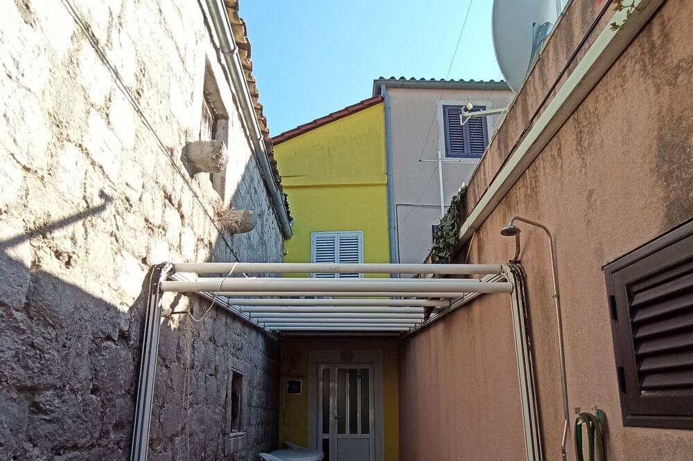 Photo of Patio Balcony in Broce