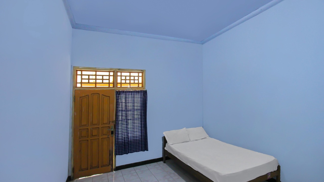 Photo of Bedroom in Selong Belanak