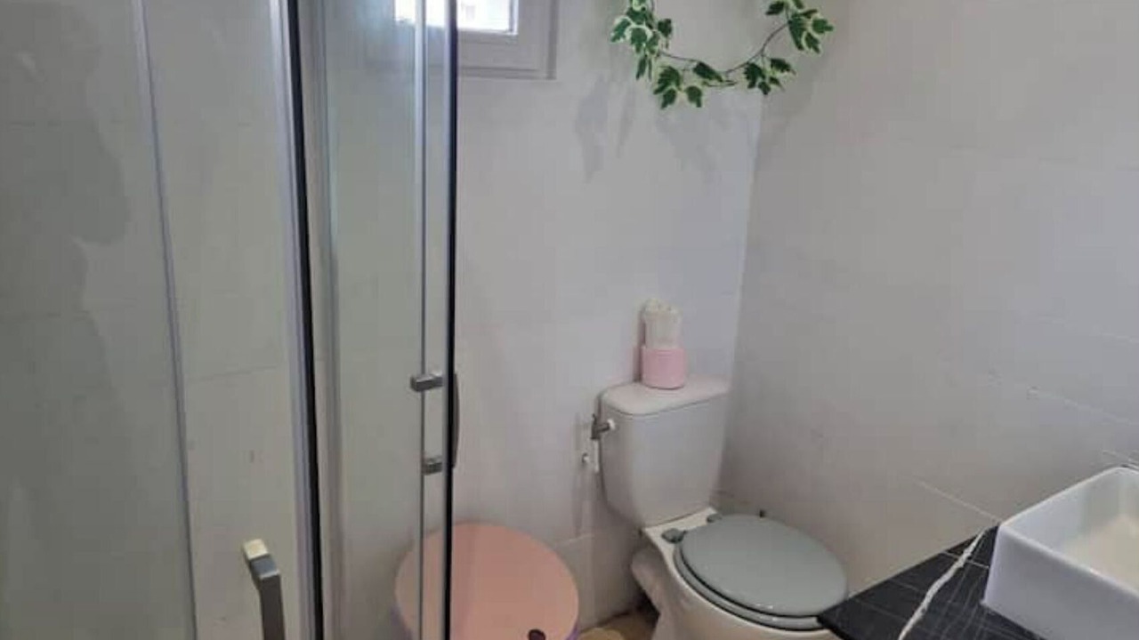 Photo of Others in Persan