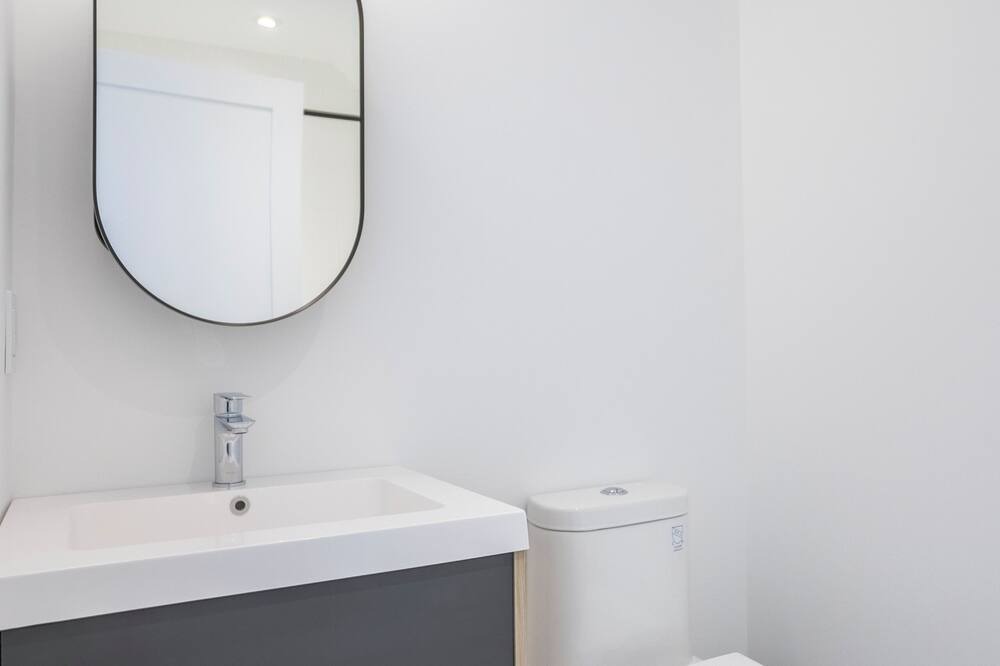 Photo of Bathroom in Arundel