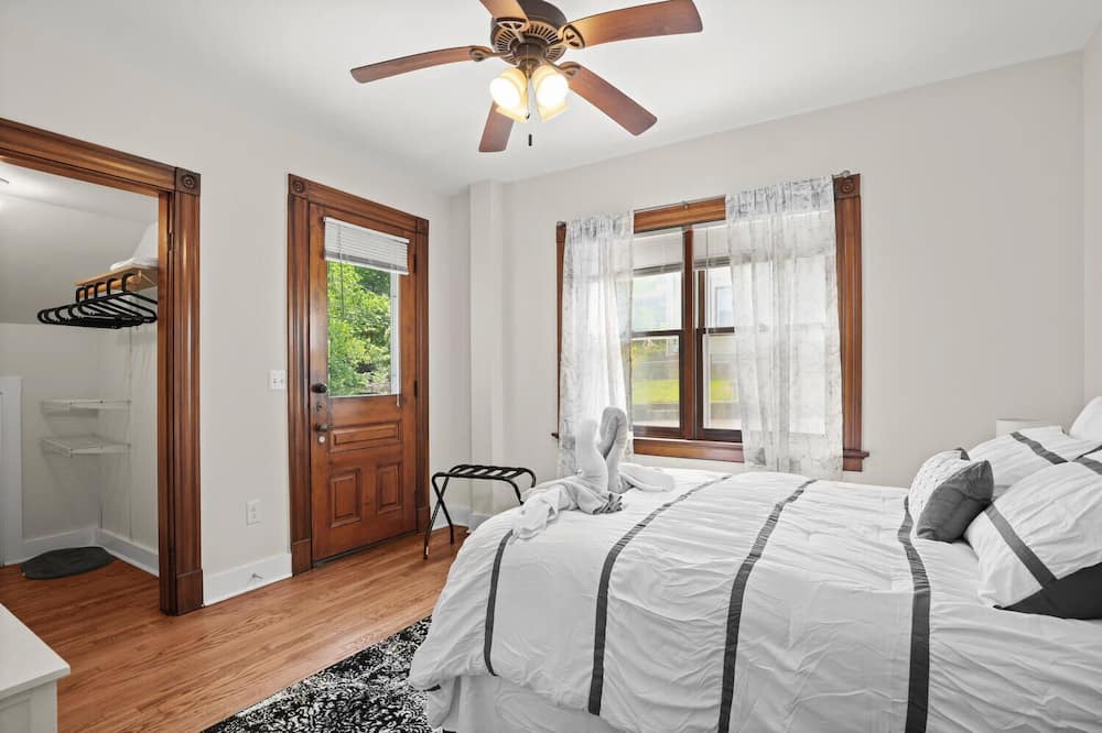 Photo of Bedroom in Naugatuck