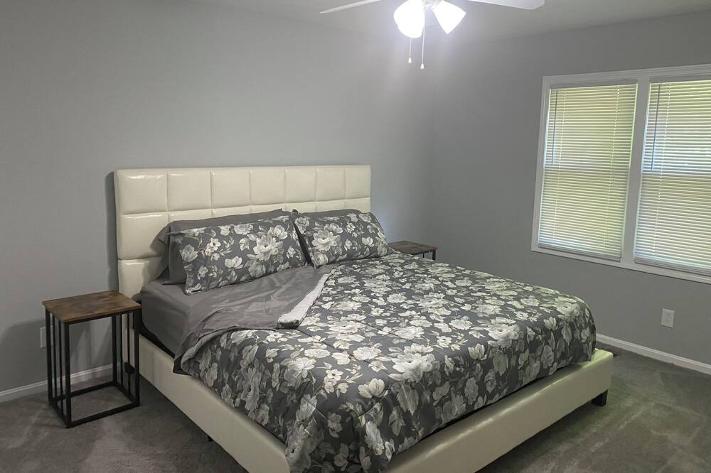 Photo of Bedroom in Lyndhurst