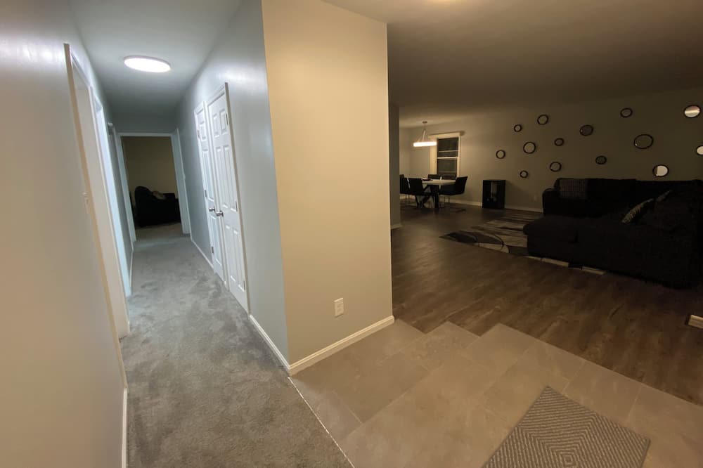 Photo of Others in Lyndhurst