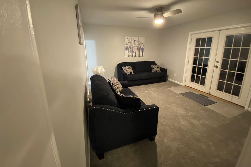 Photo of Others in Lyndhurst