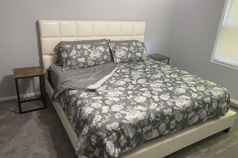 Photo of Bedroom in Lyndhurst