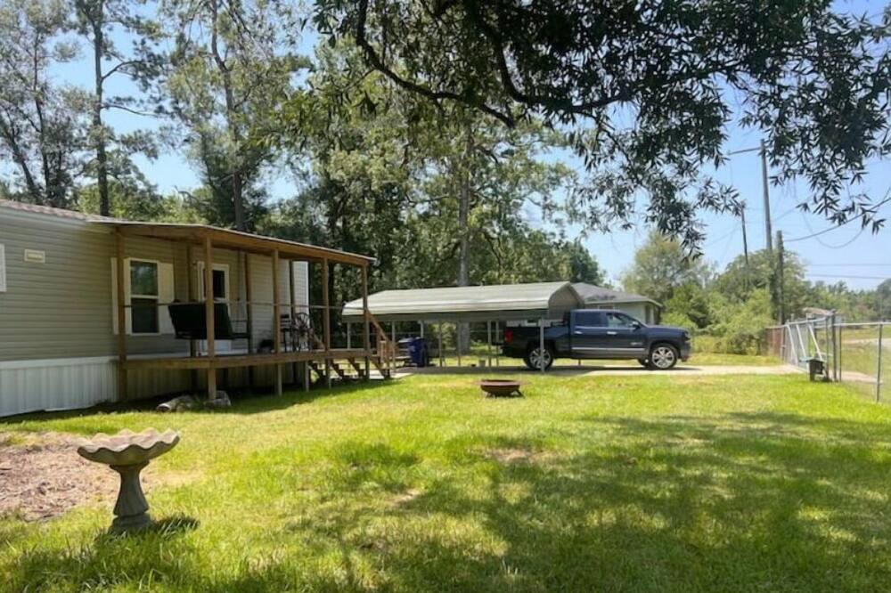 Photo of Outdoor in Orange