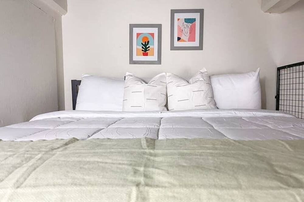 Photo of Bedroom in Smoketown Jackson