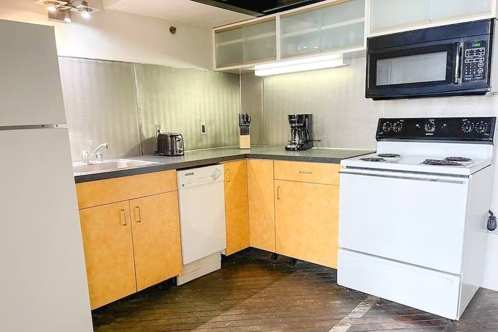 Photo of Kitchen in Smoketown Jackson