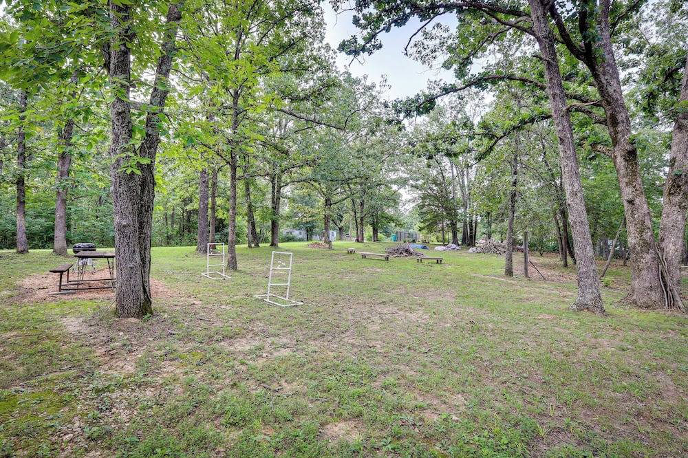 Photo of Outdoor in Bourbon