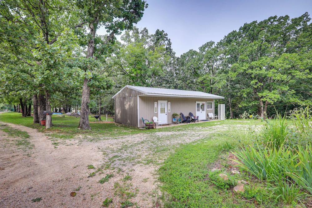 Photo of Outdoor in Bourbon