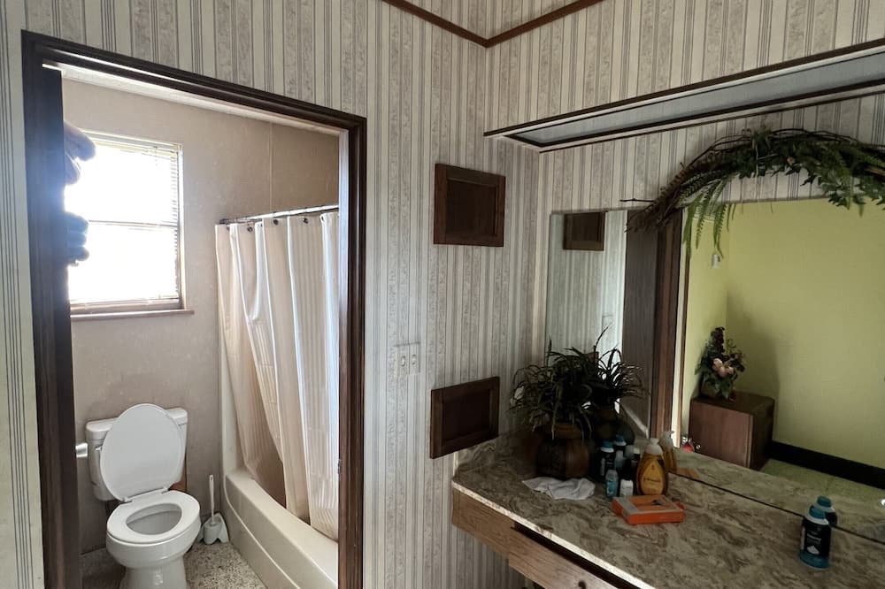 Photo of Bathroom in Negreet