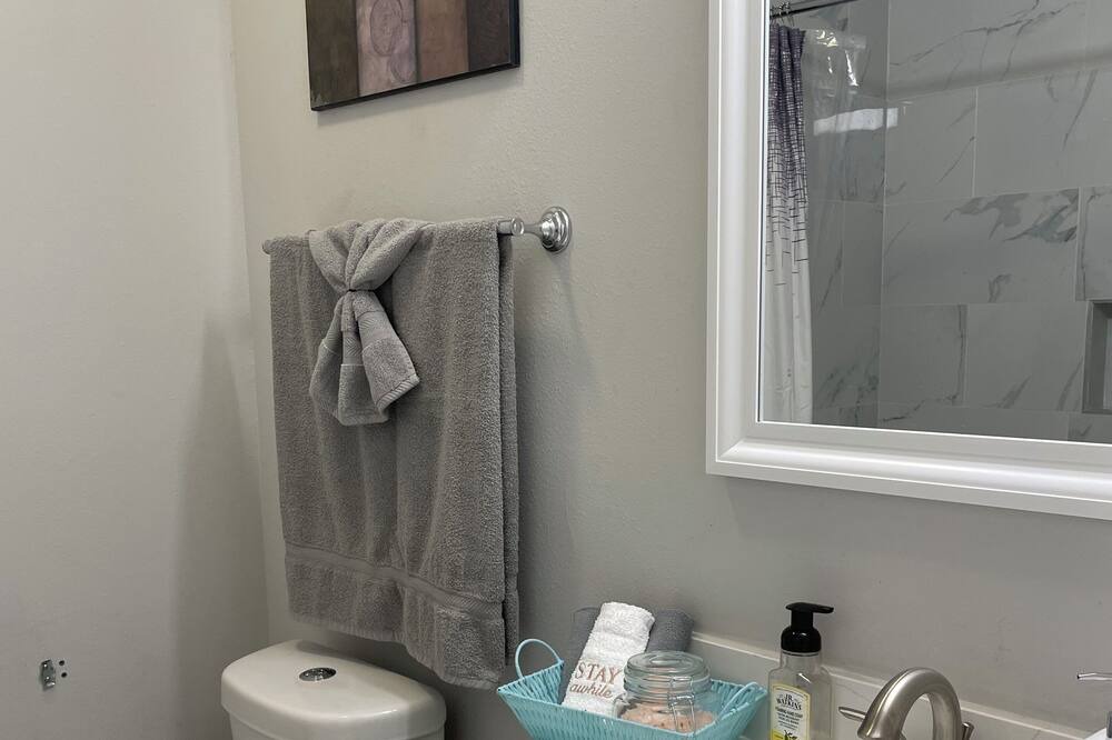 Photo of Bathroom in Saint Claude