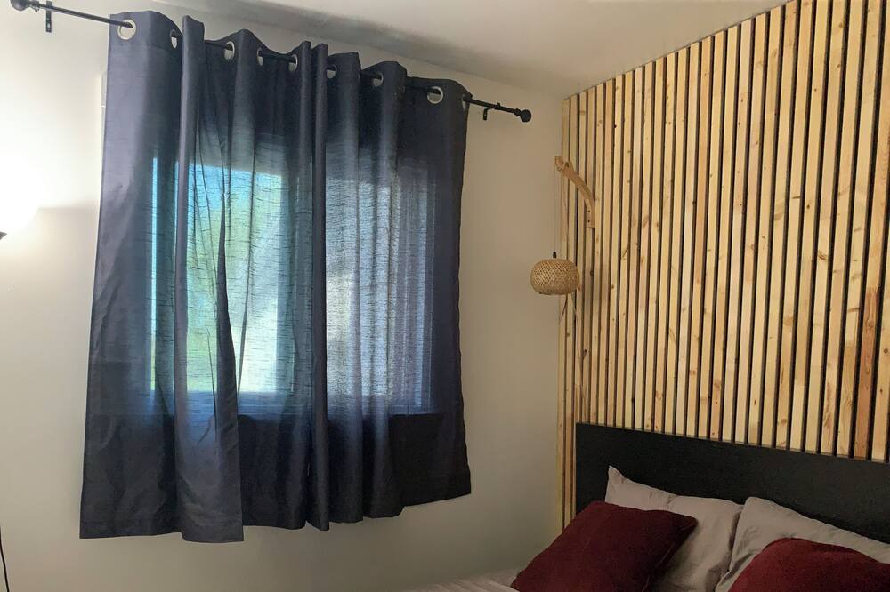 Photo of Bedroom in Oak Point
