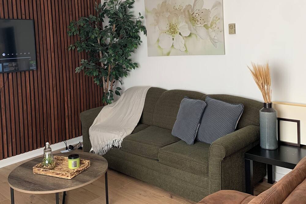 Photo of Livingroom in Oak Point