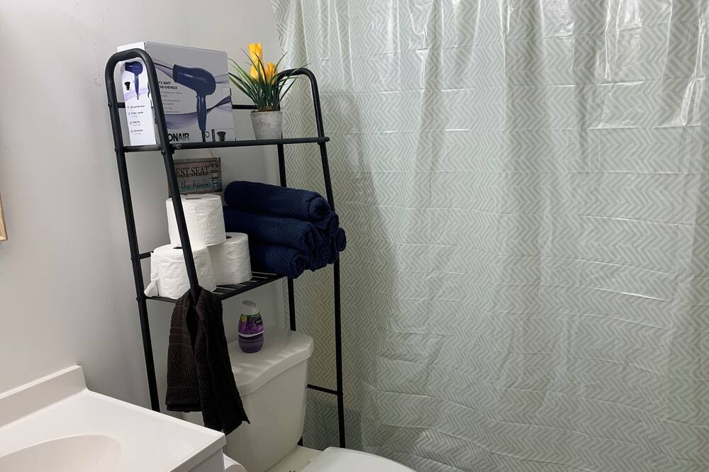Photo of Bathroom in Oak Point